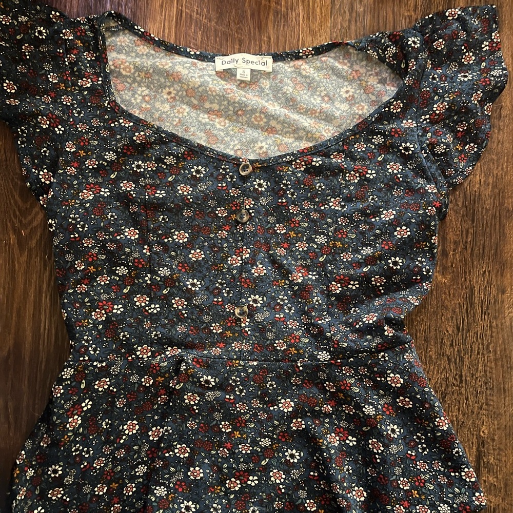Dolly Special Navy Floral Button-Front Blouse